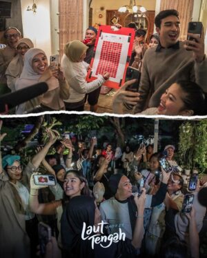 Chand Parwez Servia Instagram - Alhamdulillah, Film LAUT TENGAH sudah selesai syuting 🤗

Gak sabar pengen liatin filmnya ke teman-teman semua.
Tunggu, ya! Segera di Bioskop 🤍

@lauttengahfilm
#LautTengah #FilmLautTengah
