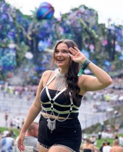 Charlène Bey Most Liked Photos and Posts