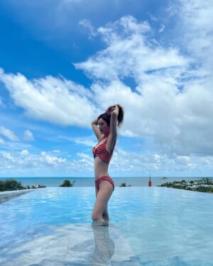 Charlene Choi Instagram - 練兵千日
用在一時 😝

#咁辛苦keepfit
#就係為咗有個summerbody 😏
#留倩影
#老咗可以睇返
#曾經都fit過 😎
#2024年夏