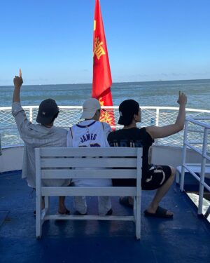 Charles Lin Instagram - 目標是..一起玩到99歲😆