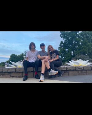 Charlie Tahan Instagram - @ozark @netflix final episodes out today.  Last post.  Love ya gang