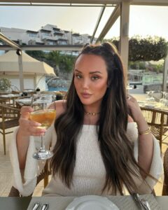 Actress Charlotte Crosby HD Instagram Photos and Wallpapers August 2024