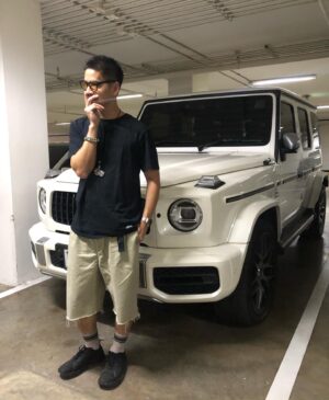 Chatpong Nattapong Instagram - Motivation is what gets you started. Habit is what keeps you going. ✨💕🏁

#gclass #w463amg #400d #gwagon #gwagen #gklasse #gklasseamg #mercedesbenz #mercedesamg #amg #car #carculture #carphotography #germany #bangkok #thailand #bangkokthailand #moderndesign #freudlife #freudlifestyle #dreamcars #fourbyfour #outsideisfree #outside #citylife #w464amg #roadtrip #gclass4x4 #gwagonnation #carspotting