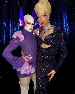 ChelseaBoy Instagram - DRAG CON DAY 3 - REBIRTH 💜

This look was based on a vision I head about the first post-apocalyptic blossoming. It’s the rebirth of planet earth after humanity has fully polluted it. As no energy in the universe can ever be created nor destroyed, earth will be able to transform and restore itself after the human plague it suffered. ✨

Dress @jacobleole 
Assisted by @ceaudetoilette @maceydegeus_x and me
Ear cuffs @xochelseaboy 
Face by me using @mehroneurope 
Nails @lilly_nails_nederland_benelux 
Event @rupaulsdragcon @worldofwonder 
Agency @dragsofanarchy 

#dragcon #dragconuk #dragconuk2023 #rupaulsdragcon #worldofwonder #dragrace #rpdr #chelseaboy