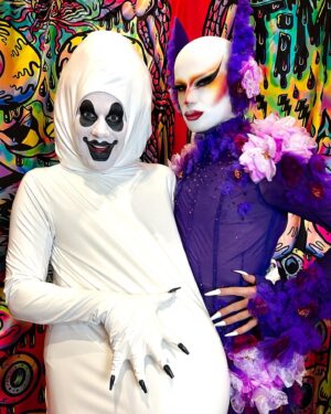 ChelseaBoy Instagram - DRAG CON DAY 3 - REBIRTH 💜

This look was based on a vision I head about the first post-apocalyptic blossoming. It’s the rebirth of planet earth after humanity has fully polluted it. As no energy in the universe can ever be created nor destroyed, earth will be able to transform and restore itself after the human plague it suffered. ✨

Dress @jacobleole 
Assisted by @ceaudetoilette @maceydegeus_x and me
Ear cuffs @xochelseaboy 
Face by me using @mehroneurope 
Nails @lilly_nails_nederland_benelux 
Event @rupaulsdragcon @worldofwonder 
Agency @dragsofanarchy 

#dragcon #dragconuk #dragconuk2023 #rupaulsdragcon #worldofwonder #dragrace #rpdr #chelseaboy