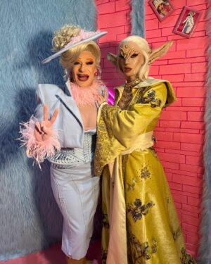ChelseaBoy Instagram - DRAG CON UK - DAY 1 ✨

Drag Con UK has re-emphasised my love for drag! I adored meeting the lovely fans and all my incredible Drag Race sisters - and getting to share our love for drag together!

Walking the Pink Carpet gave me an explosion of joy and gratitude for the work I get the do in such a loving community.

For this look I’d like to thank some people and brands for the help in making this fantasy possible:

Cloak: @teun_seuren 
Undergarment: @krokantagency 
Nose/brow prosthetic: @jacobleole @formxamsterdam 
Ears: @xochelseaboy 
Face: @mehroneurope 
Nails: @lilly_nails_nederland_benelux 
Photo: @stunnin.mag 
Event: @rupaulsdragcon @worldofwonder 
Agency: @dragsofanarchy 
Assistance: @ceaudetoilette 

#dragcon #dragconuk #chelseaboyatdragcon #rupaulsdragcon #dragconuk2023