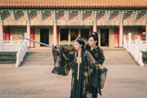 Chen Mu Instagram - 就算把你真身放進千上萬顆一模一樣的蘭花草裡，本座也能一下子找到你。
Model: @cindy_lin_1009 
Photographer: @yanick__photography 
Makeup&Stylist: @lulunails85 
#漢服#漢服攝影#漢服推廣