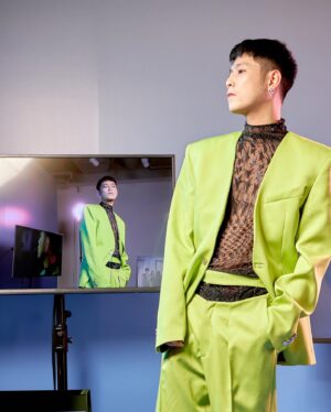 Chen Xi Teng Instagram - -
“ S T Y L I N G “ 
@hm @muglerofficial 
#MuglerHM