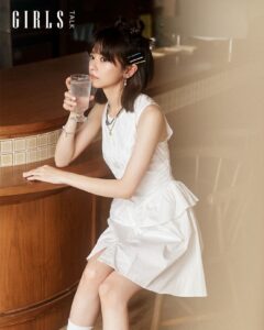 Chen Yan-Fei Most Liked Photos and Posts
