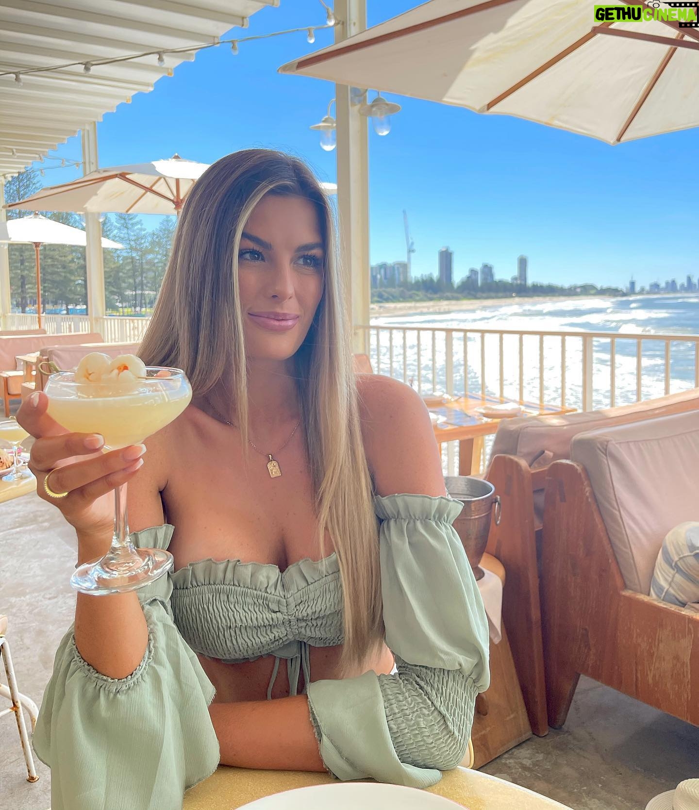 Cheryl Maitland - 1.9K Likes - Busy day at the office 🍸
