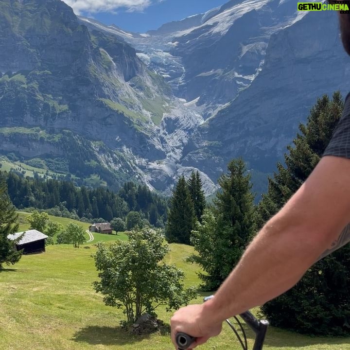 Cheryl Maitland - 764 Likes - This place is incredible 🏔
Last slide deserves a permanent spot on my feed 😂😂😂