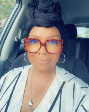 Cheryl Pepsii Riley Instagram - #BlackVelvetMonday 

Sending Love n Light to Each n EVERY person reading this Right Now!
Life is Life’n! 
Everybody got Stuff….
I know it ain’t just me!

Yet we still gotta handle our 
day to day!!!
KNOW that I get it, I see you, 
I’m with you and I’m Proud of you…
You’ve gotten thru another day without giving up!
Even in those days where you feel too tired to do … it’s Ok, 
You are Human!

Take a breath n a moment to reset, regroup, refocus n Allow yourself Restoration! 
Then get back up baby,
You Got This n
God’s Got YOU!!!

I’m Praying for Us All n BELIEVING!!! 
🙏🏽🙏🏽🙏🏽

Have a Blessed, Beautiful n 
LoveFILLED Week!

Love y’all 🙏🏽❤️👊🏽💃🏽💪🏽