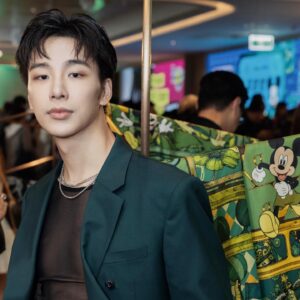 Chia-Yi Chu Instagram - 開心可以參與這場盛會迪士尼百年光輝與 Daniel Wong十年匠心所打造的 Daniel Wong 2023 FW大秀。以「探索號」為主題作為時光的載體，打造回憶的舞台，將我們帶往過去的經典場景與Daniel Wong的十年風華。

#探索號 #explorerexpress 
#danielwong2023fw 
#探索內心的狂野
#狂野而不止於狂野

@ddanielwwong

Photographer: @ghoseut