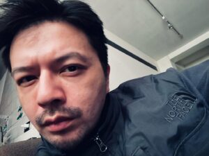 Chiang Chang-Hui Instagram - 深夜靈魂拷問自己的臉。