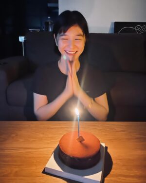 Chiang Chang-Hui Instagram - 祝蓉兒步步高升，勿忘筆中人，飛黃騰達，愛自己好自在，生日快樂🎂