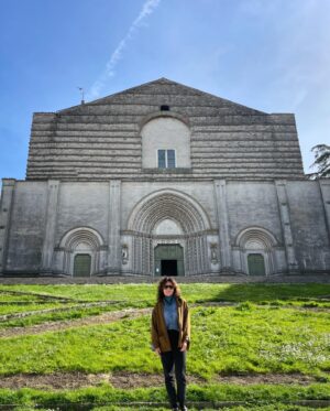 Chiara Civello Instagram - Emozione indescrivibile. Grazie Todi. 
L’inizio che sognavo. 
Prima tappa, tutto esaurito. 
Prossima Bologna, Cinema Europa , 8 Aprile. 
ultimi biglietti disponibili. 
🤍
