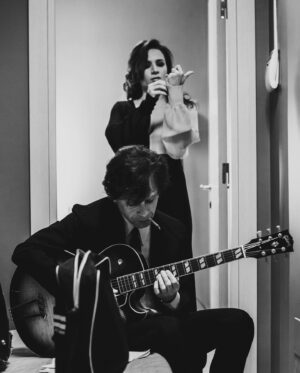 Chiara Civello Instagram - Happy Birthday Canzoni! ❤️ 
Oggi 10 anni fa usciva il mio album “Canzoni”. 
Un omaggio alla canzone italiana prodotto da  @nicolaconteofficial con arrangiamenti orchestrali di Eumir Deodato, ospiti eccezionali e una band spettacolare che si è raccolta intorno a me nello studio che tanto amo di @tommy_cavalieri  @sorrisostudios .
É stato un viaggio magico meraviglioso e sarò sempre grata a tutti quelli che lo hanno fatto con me. Ho deciso di festeggiare in modo molto speciale e presto vi racconterò
 ❤️☀️❤️☀️❤️ Grazie a chi lo ha amato e consumato, grazie a chi lo scoprirà. 
☀️☀️
Foto di copertina di @fabio_lovino_ foto d’archivio di @umbertolopez

Today my album “canzoni” is turning 10! It’s a tribute to the Italian songbook produced by Nicola Conte with string arrangements by Eumir Deodato, exquisite special guests and a spectacular band that reunited around me in the studio I so much love of Tommy Cavalieri, Sorriso Studios. (Smile studio) 
It was an magical and marvelous journey and I’ll always be grateful to all the people that were there with me. I decided to celebrate in a very special way and soon I’ll let you discover it . Thank you for loving it and consuming it and thanks to who will discover it. ☀️

#chiaracivello #canzoni #nicolaconte #happybdaycanzoni