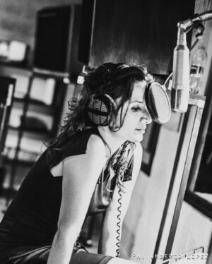 Chiara Civello Instagram - Happy Birthday Canzoni! ❤️ 
Oggi 10 anni fa usciva il mio album “Canzoni”. 
Un omaggio alla canzone italiana prodotto da  @nicolaconteofficial con arrangiamenti orchestrali di Eumir Deodato, ospiti eccezionali e una band spettacolare che si è raccolta intorno a me nello studio che tanto amo di @tommy_cavalieri  @sorrisostudios .
É stato un viaggio magico meraviglioso e sarò sempre grata a tutti quelli che lo hanno fatto con me. Ho deciso di festeggiare in modo molto speciale e presto vi racconterò
 ❤️☀️❤️☀️❤️ Grazie a chi lo ha amato e consumato, grazie a chi lo scoprirà. 
☀️☀️
Foto di copertina di @fabio_lovino_ foto d’archivio di @umbertolopez

Today my album “canzoni” is turning 10! It’s a tribute to the Italian songbook produced by Nicola Conte with string arrangements by Eumir Deodato, exquisite special guests and a spectacular band that reunited around me in the studio I so much love of Tommy Cavalieri, Sorriso Studios. (Smile studio) 
It was an magical and marvelous journey and I’ll always be grateful to all the people that were there with me. I decided to celebrate in a very special way and soon I’ll let you discover it . Thank you for loving it and consuming it and thanks to who will discover it. ☀️

#chiaracivello #canzoni #nicolaconte #happybdaycanzoni