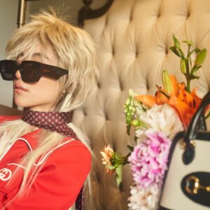 Chicha Amatayakul Instagram - 🖤❤️🧡💛💚💙💜🤍 @gucci #GucciBeloved #GucciHorsebit1955