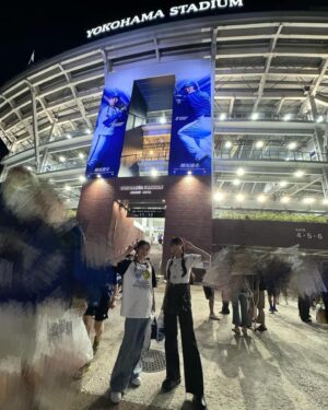 Chihiro Kawakami Instagram - 🏟️⭐️

ハマスタ行ってきました！

野球初観戦のあーのんと💚
めっちゃ楽しんでくれてて可愛かったし
最後には阪神が負けて悔しがるくらいには仕上がってました🐯笑

結果はまけほーでしたが
毎日暑い中試合されてる選手の皆さんにあっぱれでした⚾️!!

DB.スターマンのもっちりアイス美味しかった😳💎

#阪神タイガース #denaベイスターズ 
#横浜スタジアム #アイス #ハマスタ 
#アイドルフェスを経験したあとだからこそ
#暑い中スポーツしてる凄さを感じた #感謝