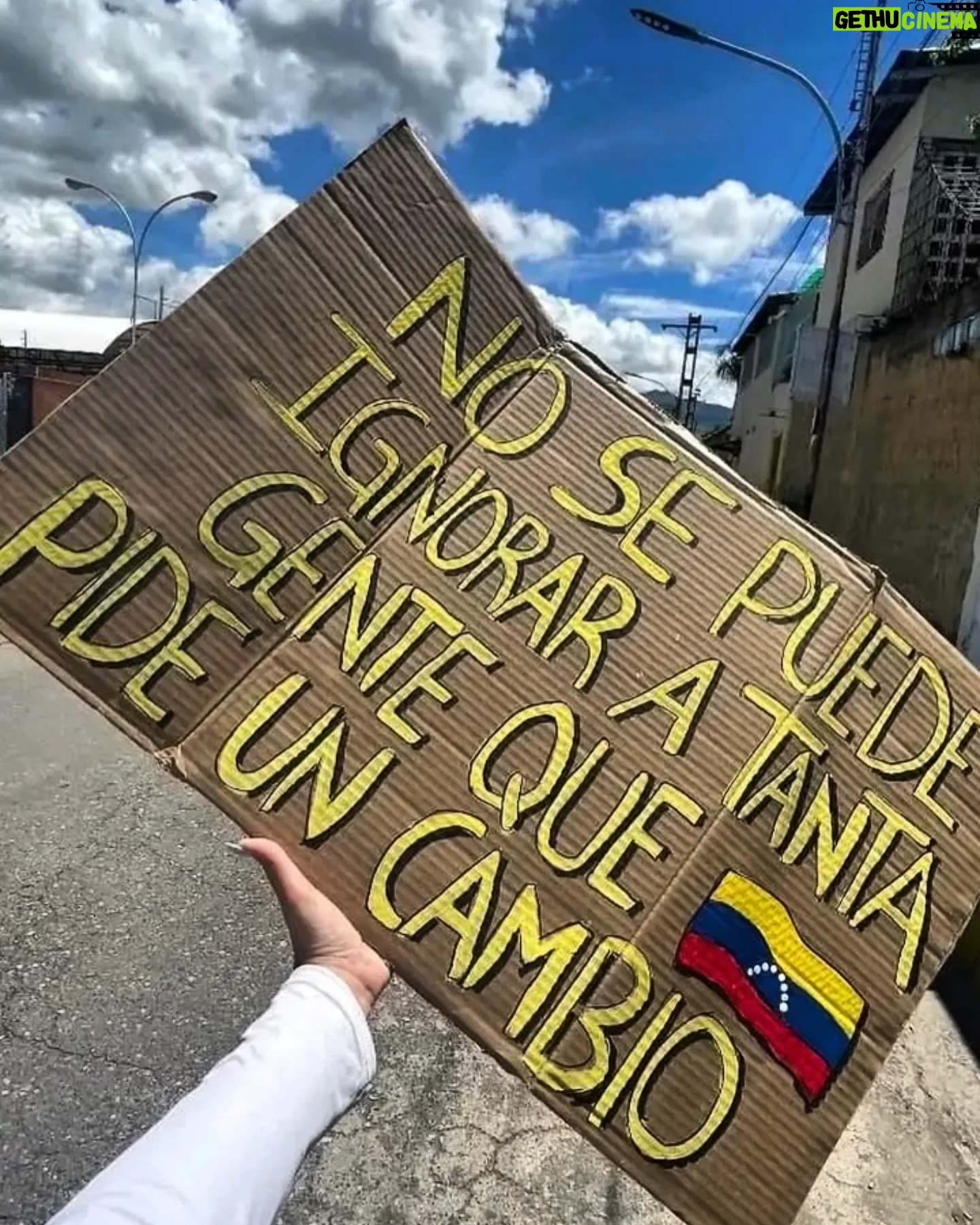 ChikyBomBom - 54.4K Likes - 🙏🏾♥️🇻🇪🙏🏾♥️