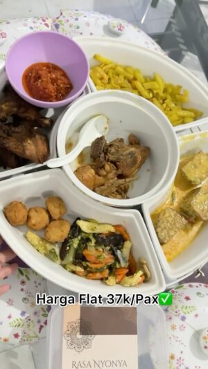 Chintya Cheye Instagram - Ribet masak? Gapunya waktu?
Langganan catering aja di @rasanyonya kaya aku🥰
Aku langganan catering 14hari disini, karena males dan gamau ribet masak, biar #urusanmakanjadigampang 🍱🫕🌮

Tinggal nnggu makanan diantar setiap hari, bisa lunch/dinner.
Menu bervariasi setiap hari, FREE ONGKIR SE-JABODETABEK,
Harga flat 37rb/pax, lgsg aja follow @rasanyonya 🥘🍛