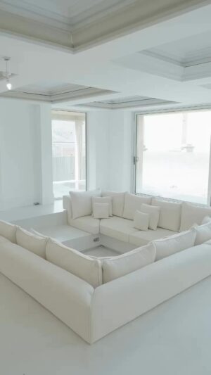 Chloe Khan Instagram - My new Sunken seating area by @houseof_chelsea