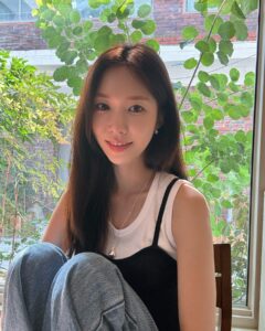 Actress Cho Lee-hyeon HD Photos and Wallpapers August 2024