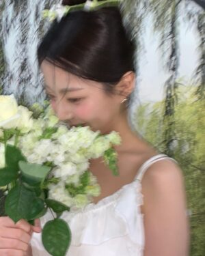 Choi Ji-hye Instagram - 🕊️