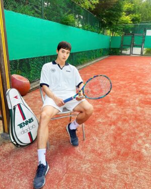 Choi Woong Instagram - .
테니스테니스테니스🎾
디아도라 입고 전승🤟 버프충만
.
.
.
#diadorakorea #diadora