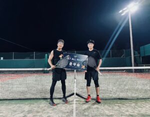 Choi Woong Instagram - .
웅테린이 5월29일구력  150일… 본우랑 첫대회 준우승 🙈 너무 잘햇다 😇
본우 구력이 다 되서 우승 하고 같이 올리고 싶엇는데..😓 엊그제 마지막 대회 아쉽지만 졌잘싸🔥🔥🔥👍
테린이대회 우승하구 전국대회 가즈아ㅏㅏㅏ 본우 고생많앗고 훈련하는데 도움많이주신 우형 @nets_woohyung 형님 감사합니다 
#테린이 #테린이대회 #테생아 #겟올나잇 #매운맛 #최웅 #구본우 #졋잜사 #신인부 ㄱㅈㅇ💨💨💨
#테니스 #테니스치는남자 #테니스치는연예인 #배우#최웅