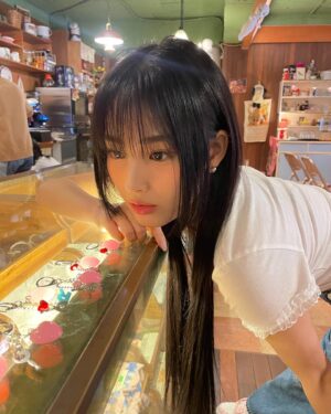 Choi Yun-jin Instagram - 2023.04.16 🎂🤍