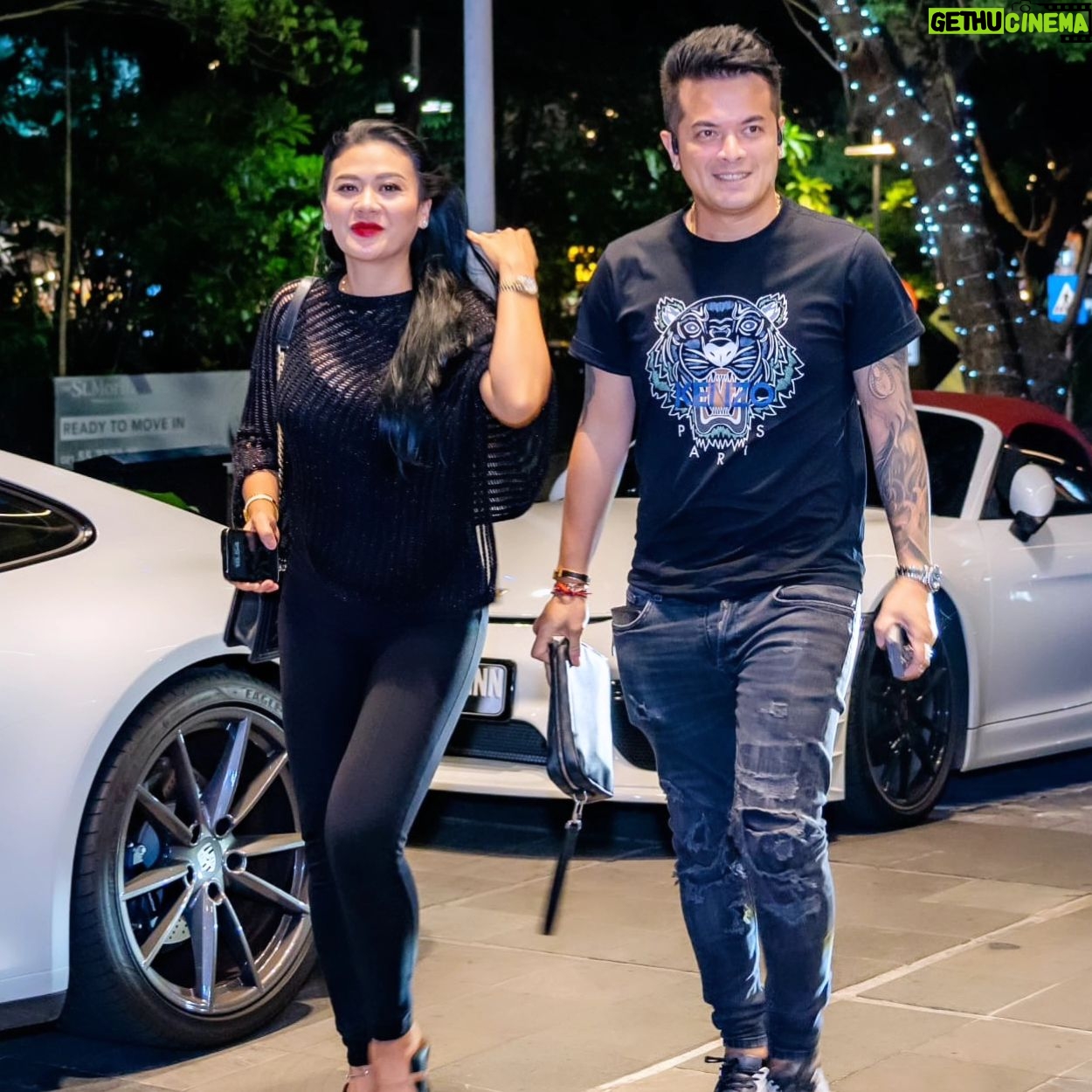 Choky Andriano - 5.2K Likes - Dinner with love ❤️
#mylove #mywife
#fyp #porsche #club #indonesia
#sportscar #hypercar #my #friends
