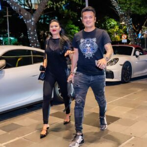 Choky Andriano Instagram - Dinner with love ❤️
#mylove #mywife 
#fyp #porsche #club #indonesia 
#sportscar #hypercar #my #friends