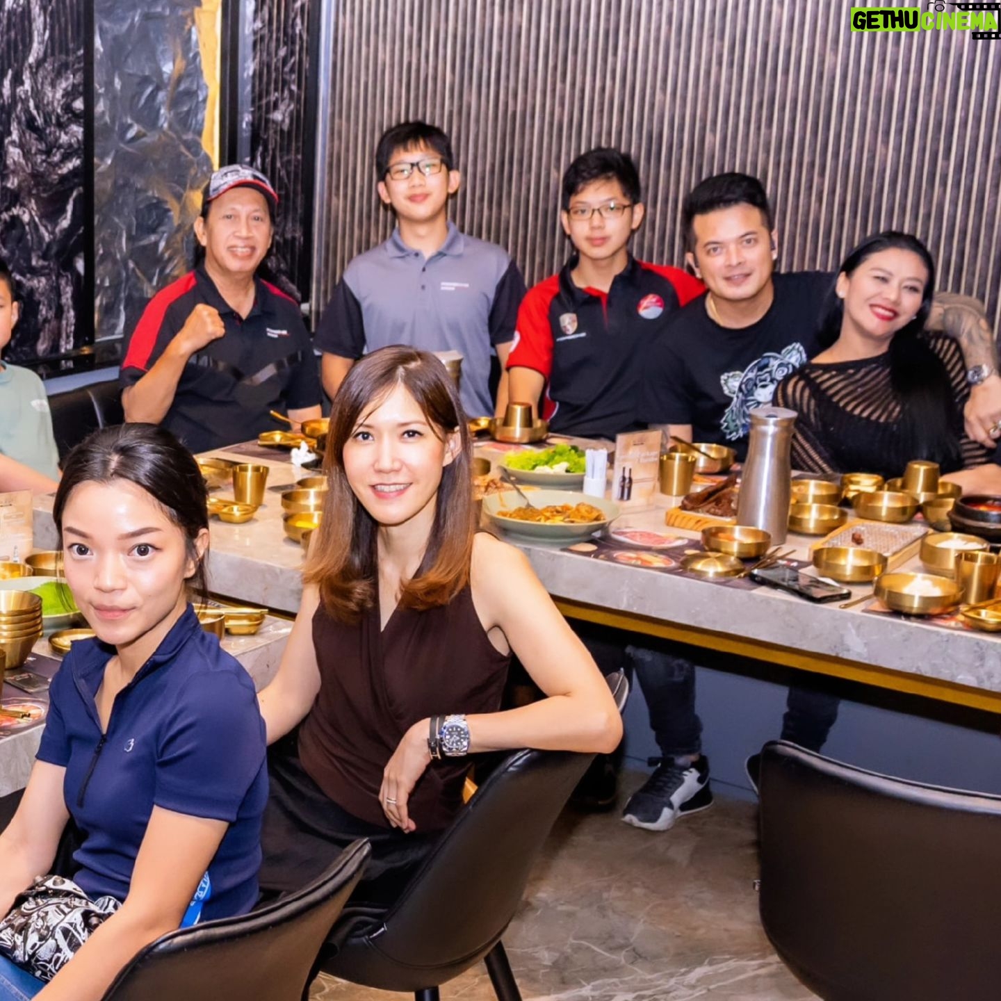 Choky Andriano - 5.2K Likes - Dinner with love ❤️
#mylove #mywife
#fyp #porsche #club #indonesia
#sportscar #hypercar #my #friends