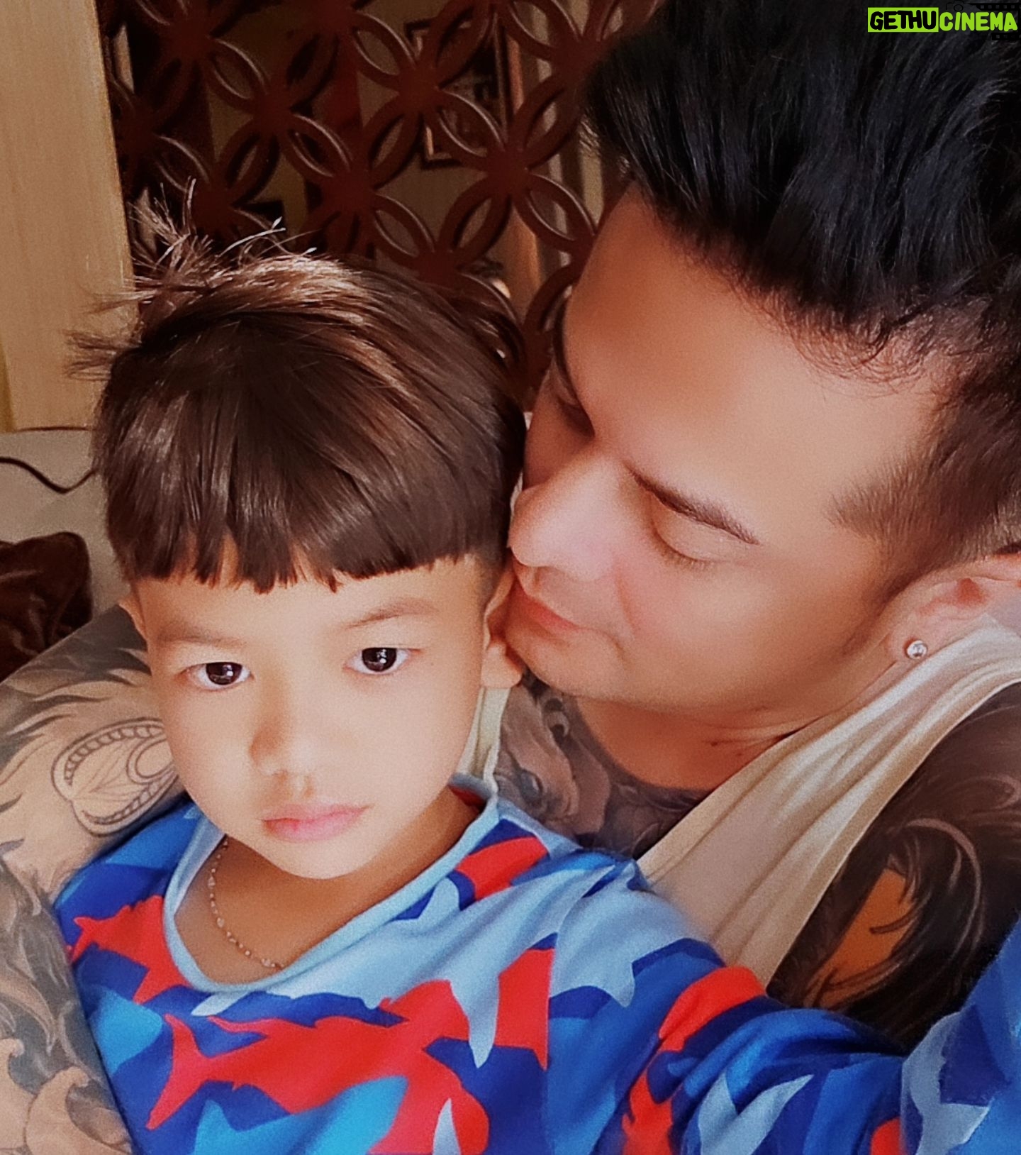 Choky Andriano - 10.3K Likes - Jagoanku 🥰😘
#fyp #myson #buah #hatiku #cintaku
#bismillah #berbakti #pada #orang #tua
#dan #melindungi #kakak #kakaknya 🙏🙏🙏