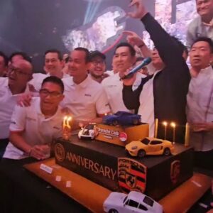 Choky Andriano Instagram - Porsche club Indonesia Anniversary 
@porsche_club_indonesia
#supercar #hypercar #porsche #indonesia
#fyp #my #best #friends
