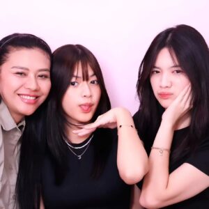 Choky Andriano Instagram - Buah Hatiku ❤️❤️❤️
@alyrinee @austrinnico @finley_georgio 
#love #my #family 
#fyp #mywife #mydaughter #mydaughter #boys