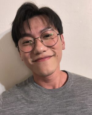Chris Chiu Instagram - 祝「邱宇辰」出道七年快樂🎂🪽

大家的提醒，才發現七年前的今天，
是我用新名字，重新出發
也真沒想過這一路會有這麼多⋯心酸血淚？😂
謝謝這一路上幫助過我，陪伴過我，
阻礙過我，打擊過我的所有人
這些都是成為我在這一路上，滿滿的養份！
讓我可以用更好的狀態，遇到更好的妳們！

我會努力保持初心，好好，穩穩的往前走！
謝謝所有過去，現在支持我的妳們！

一起繼續往前走吧！一起再看更多美好的風景吧：）🍊

#邱宇辰
#祝我出道七年快樂
#一切都是最好的安排