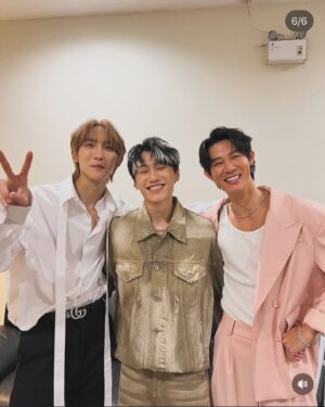 Chris Chiu Instagram - 7/27本來想在大庭廣眾下，
好好謝謝我熙！
但當下太多感觸了

在我過去跟現在，太重要時刻，都在的人就是他了！
一起經歷太多，運動會，私下大大小小生活
所有秘密，他都知道，在他面前，我是透明的，
也只有在他面前，我可以自在做自己，甚至裸體都沒關係，但他會尖叫哈哈哈哈！罵我有病🤣

聽說在見面會台上，他哭了，在我講感想的時候，我後來才知道，我想因爲他也是知道，這過程，我到底經歷了些什麼，才一路努力的走到大家面前！

當初知道有見面會，我馬上跟公司說，我要熙來！只要他
他也二話不說馬上答應！因為他知道我需要他！有他在的幸福感是加倍的🍊

所以我想要有任何開心的時刻，見重要的大家時候，我都希望他在，因為我也想把最好最愛的他，介紹給大家，也希望大家愛他🧡

Love U 熙🍊🧡
@siahoxi 
好肉麻，但我喜歡🤣🤣

#夏和熙
#最新色CHRISCHIU已在他手上了熱的