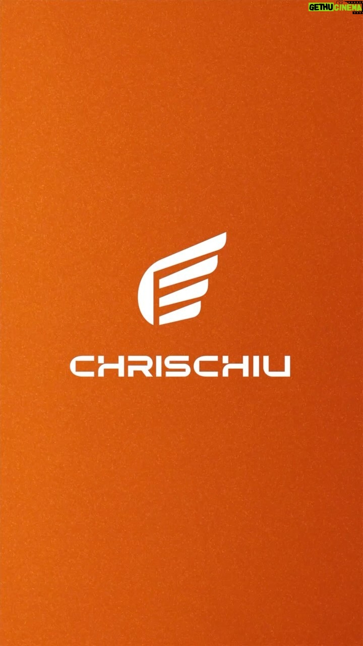 Chris Chiu - 14.1K Likes - Mo醬跟我同時看鏡頭⋯!!!🍊🍊
@momojiang1010
@chrischiu1010_official
#CHRISCHIU宣傳片