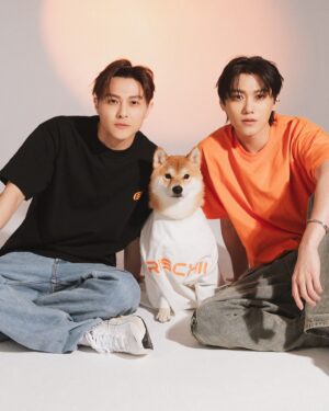 Chris Chiu Instagram - 久等了🍊明天中午12：00準時接生！🪽
現在心情很緊張，有點慢慢可以體會小孩出生的感覺了

@chrischiu1010_official 

12:00 P.STAR官網及CHRISCHIU小紅書同步上線

#mo醬這自拍技術可以