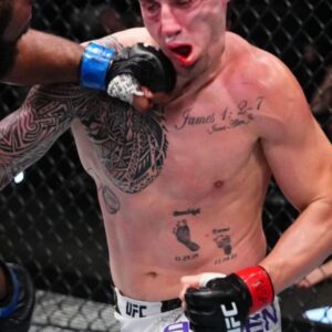 Chris Curtis Instagram - Still digesting the last week, still sure I pulled it off. Regardless, at the end of the day, I can't change the outcome, so all we can do is move forward. Never one to be proud of myself, especially in a loss, but I did what no one else could do or would do. 5 rounds, 2 weeks prep, and a result that should have gone a different way. I'll heal, I'll improve and I'll return. I said it once before, "Give me 5 rounds, and I'll show you something special." And I fought like hell to live up to that. Give me 5 weeks next time and I'll leave no doubts. 
#SMILETODAY
#WARTOMORROW