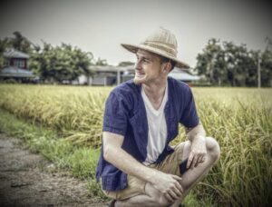 Chris Jonathan Roy Chaafe Instagram - ชีวิตนอกเมือง มันก็ Feel Good ไปอีกแบบนะ ว่ามั้ย ?