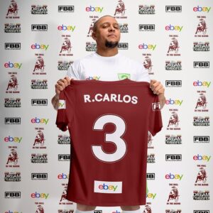 Chris Kamara Instagram - AD | The wait is over. The stage is set. Two lucky teams have won the #DreamTransfer on @eBay_UK. Congratulations to @bitbunited and @pevenseywesthamjfc you’re in for one hell of a match. I’ll be there on the sidelines cheering you on, microphone in hand. Can't wait!! #DreamTransfer