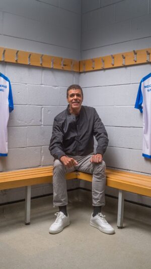 Chris Kamara Instagram - AD | I’ve teamed up with @mbvansuk to launch Vantasy Football, a football tournament for van drivers to get off the road and spend quality time with each other.

I’m hosting the tournament at the iconic St. George’s Park on Friday 23rd August. If you’re a van driver or a small business owner, form a team and sign up to Vantasy Football at mbvans.co.uk/vantasyfootball