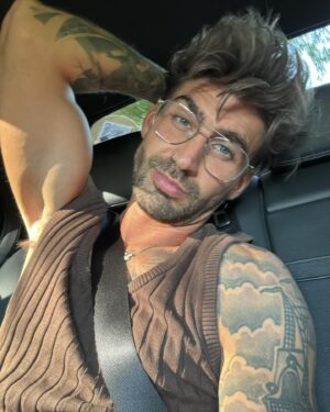 Chris Taylor Instagram - I’ve officially got grey pubes 🥳 🎂 made it to 408 months (34 years 🥲) somehow 🤷‍♀️

A back alley fortune teller told me I wouldn’t make it past 24, so I’m honestly just foaming with joy to still be of this planet at this stage 🤌

Wanna take serious a moment to thank everyone that’s made this year so f**king unreal thus far & you sexy kumquats for the support! Only half way through & somehow I’ve done Love Island Allstars, Celebs Go Dating, Co-hosted The Morning After Pod & panellised the bejesus out of Aftersun & I’ve absolutely not managed any of it by myself. So to every person that helped, supported, advised, took a risk or even gave me stick online, here’s to you all, I’d be in the foetal position with the curtains drawn probs crying if it weren’t for you 🍻

I’ve been spread like a pathetic slither of Philadelphia on a seeded bagel for 4 months now (hence why these photos have absolutely nothing to do with my birthday) so bare with, the videos will return with avengeance, or at least an average to mild amount of avengeance 🫶

Love you 3000 🙏🏼❤️