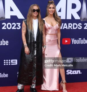 Chrishell Stause Instagram - Last night was a DREAM! CONGRATS G on taking home 2 @aria_official awards! SO deserved!! 🥹

(Also thank you for helping me take my ponytail out when there were no scissors😆😅♥️) @gflip 

#Arias