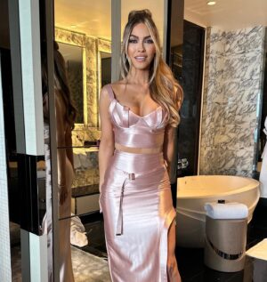 Chrishell Stause Instagram - Last night was a DREAM! CONGRATS G on taking home 2 @aria_official awards! SO deserved!! 🥹

(Also thank you for helping me take my ponytail out when there were no scissors😆😅♥️) @gflip 

#Arias