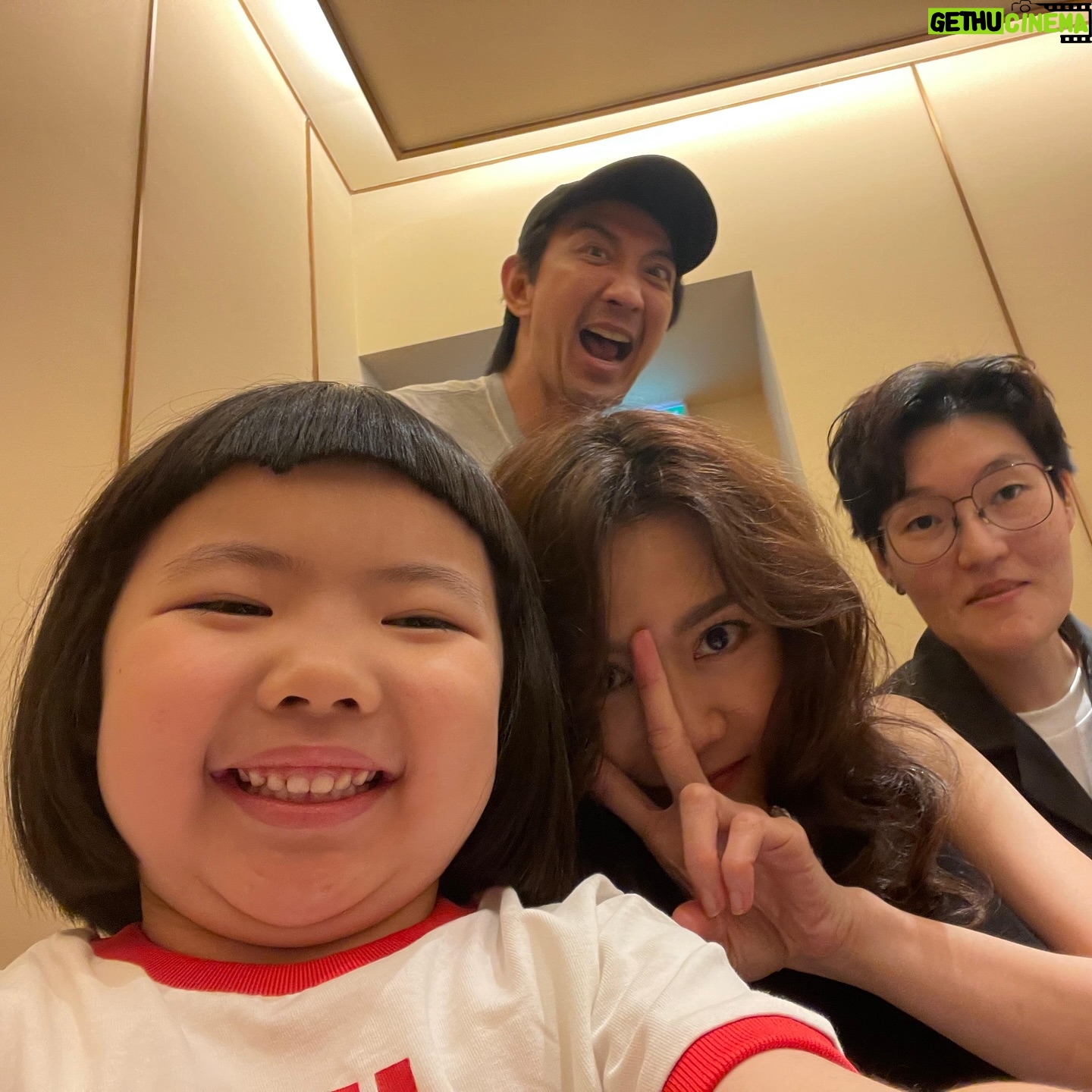Chrissie Chau - 20.6K Likes - 獨特嘅Selfie🤳🏻角度 @lucy.is.good @becarefullee
#lucy #cute #lovely #selfie #kl #malaysia
#我哋都有酒粒架